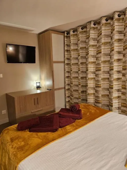 アパート L'Ecrin Appartement 4 Chambres 4 Salles D Eau レ・デュー・アルプ